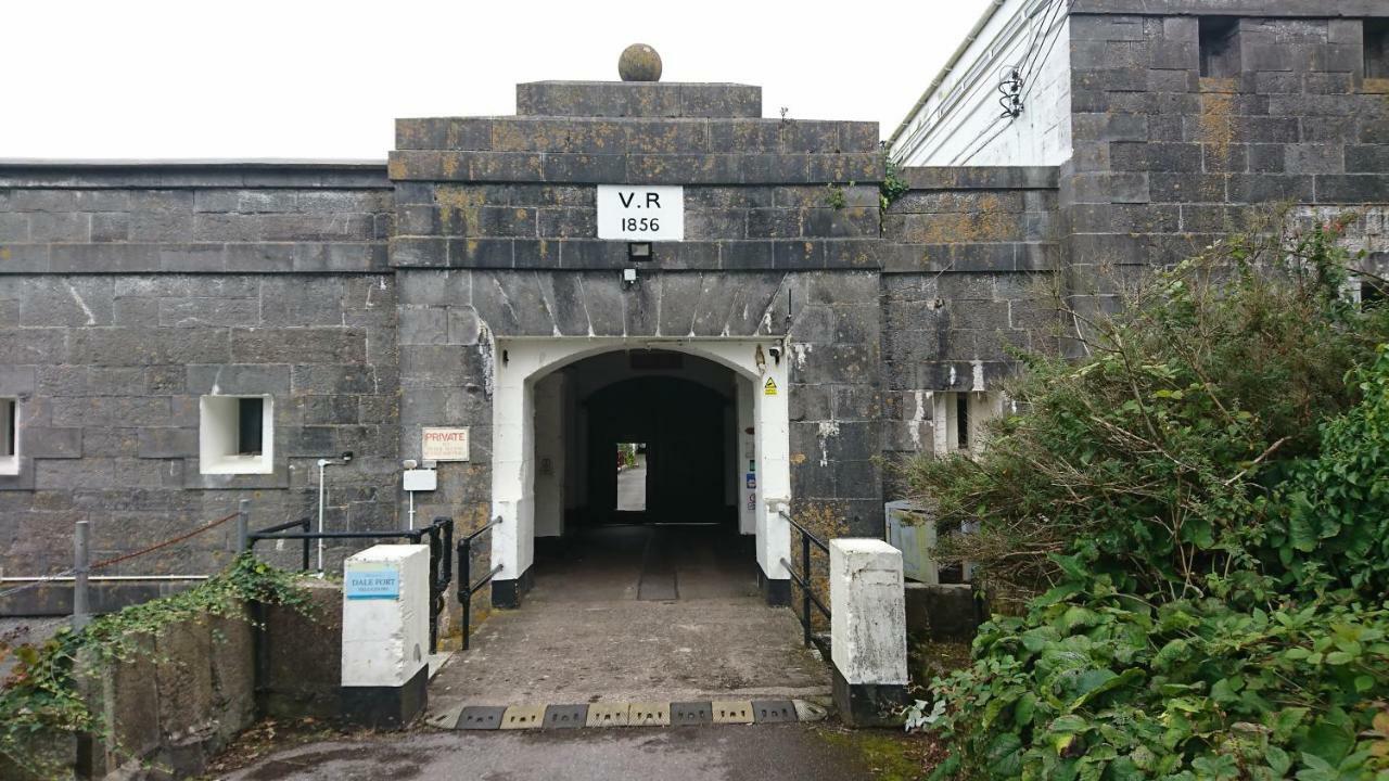 Fsc Dale Fort Hostel Exterior photo