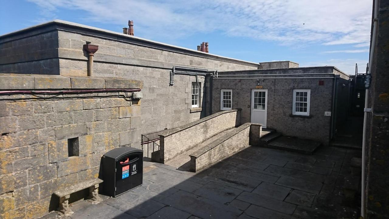 Fsc Dale Fort Hostel Exterior photo